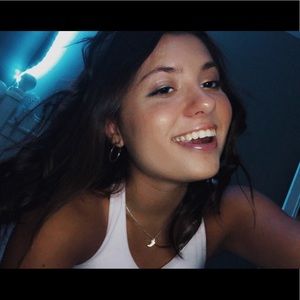 Meet your Posher, Anna